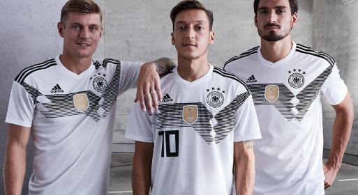Kroos leder och Neuer är vald. Wagner och Götze misslyckas att bli utvalda