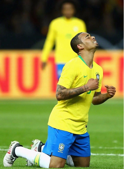 Slaget vid Tyskland och Brasilien och Slaget vid England och Italien